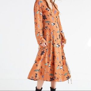 URBAN OUTFITTERS LONG SLEEVE WRAP DRESS